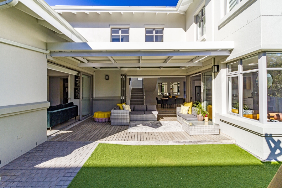 4 Bedroom Property for Sale in Helderrand Western Cape